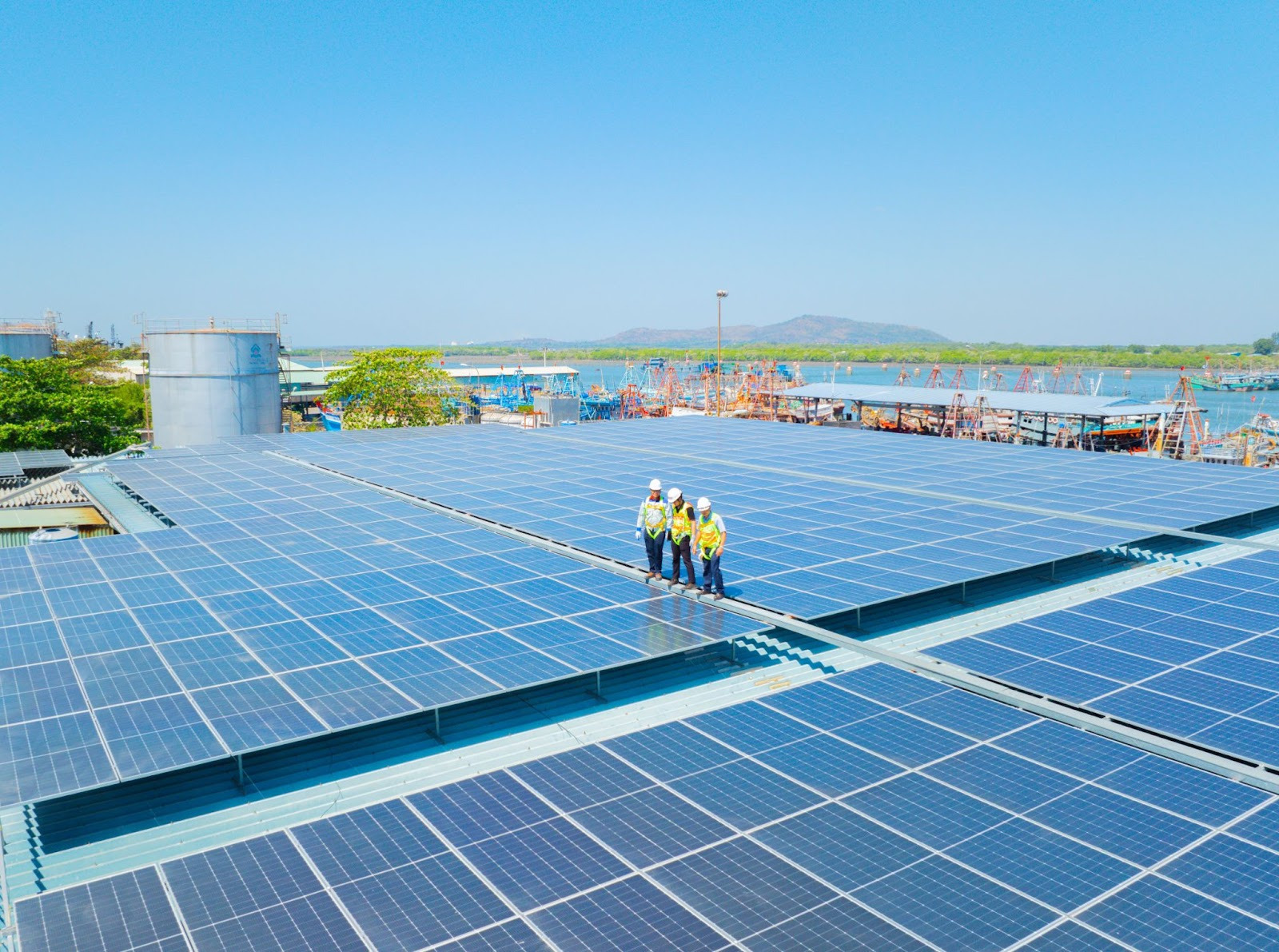 hệ thống biến tần năng lượng mặt trời Cảng Cá Cát Lở 4