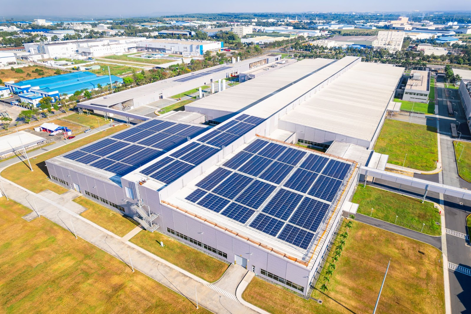 Dự án ĐMTMN trên nhà máy Bosch Việt Nam, sử dụng công nghệ biến tần (inverter) SolarEdge